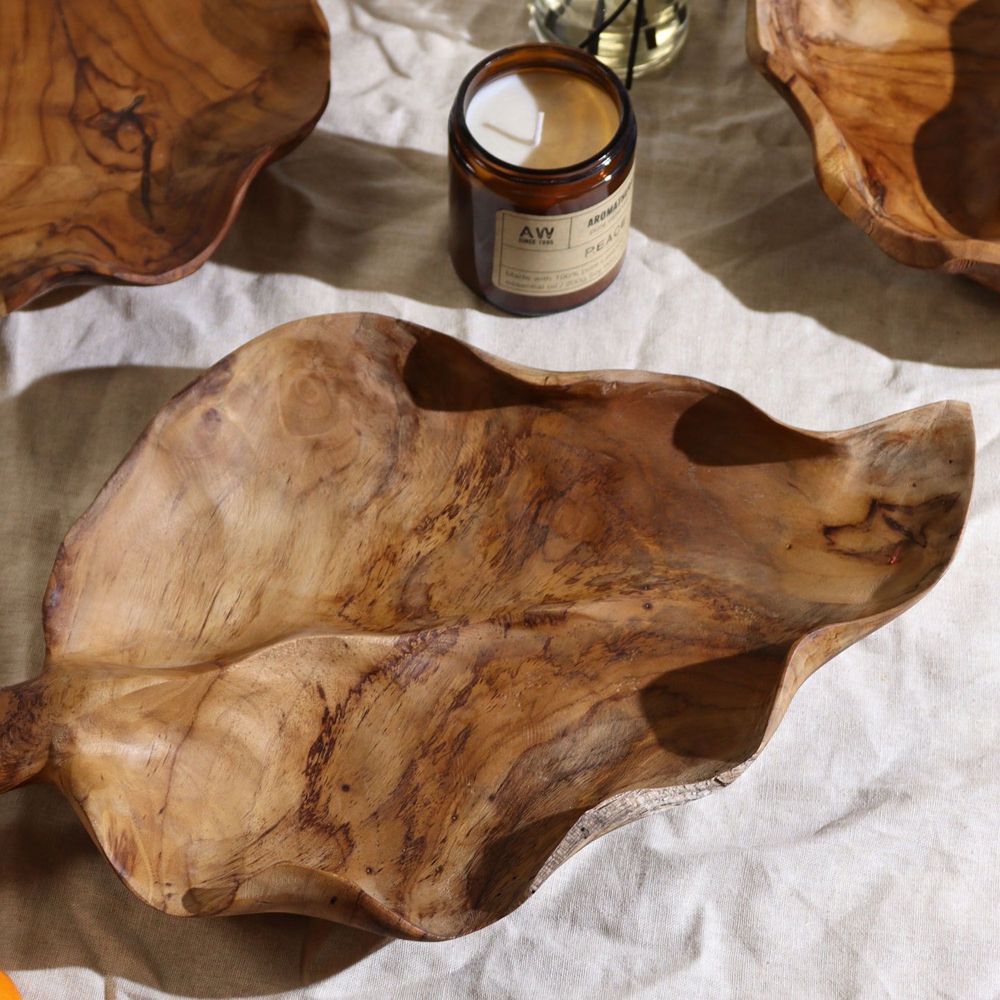 Large Leaf Shaped Teakwood Fruit Bowl - 40x24x5cm