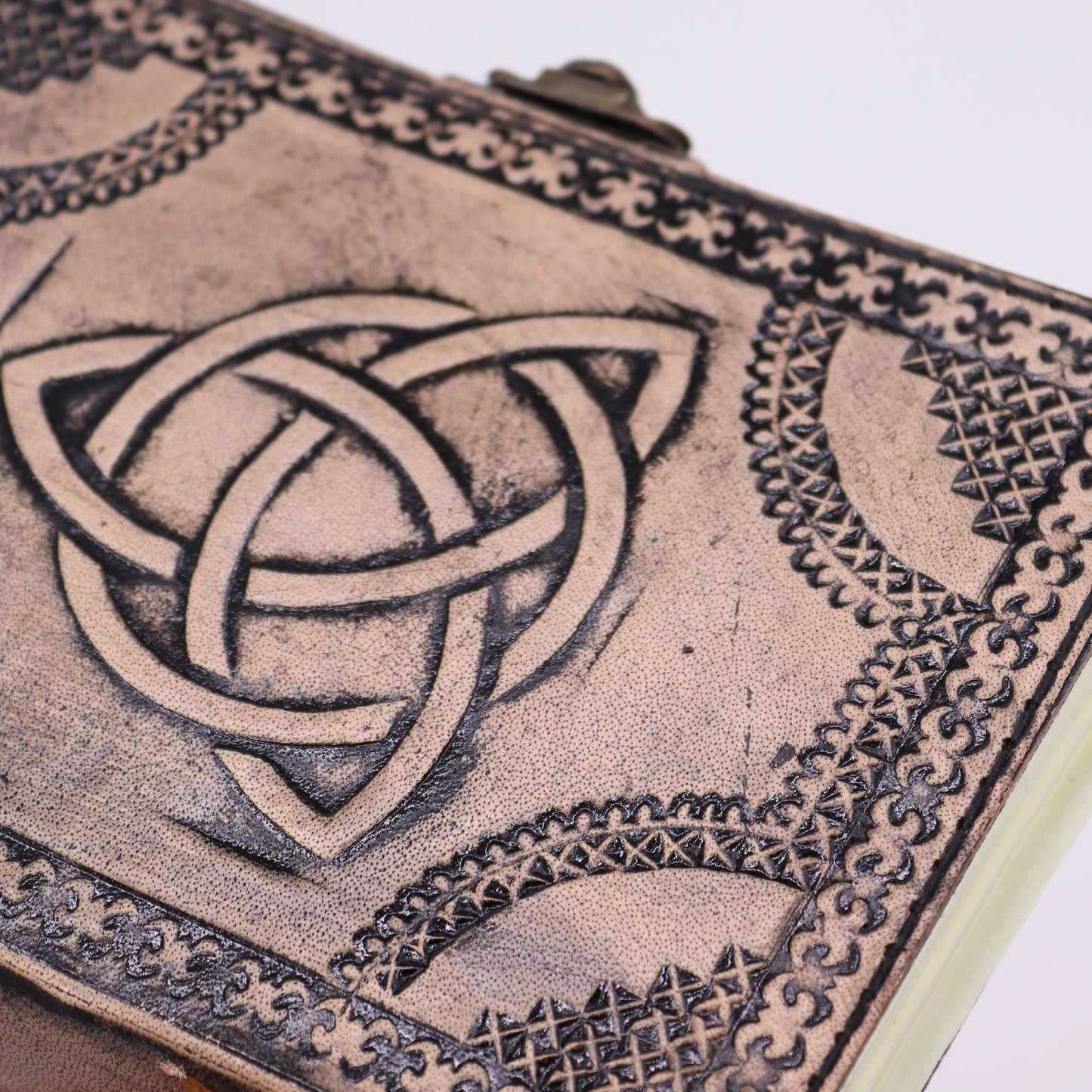 Circle Triquetra - Esoteric Notebook - Red Tan - 200 pages  Stich Edge- 17.5x12.5x3cm